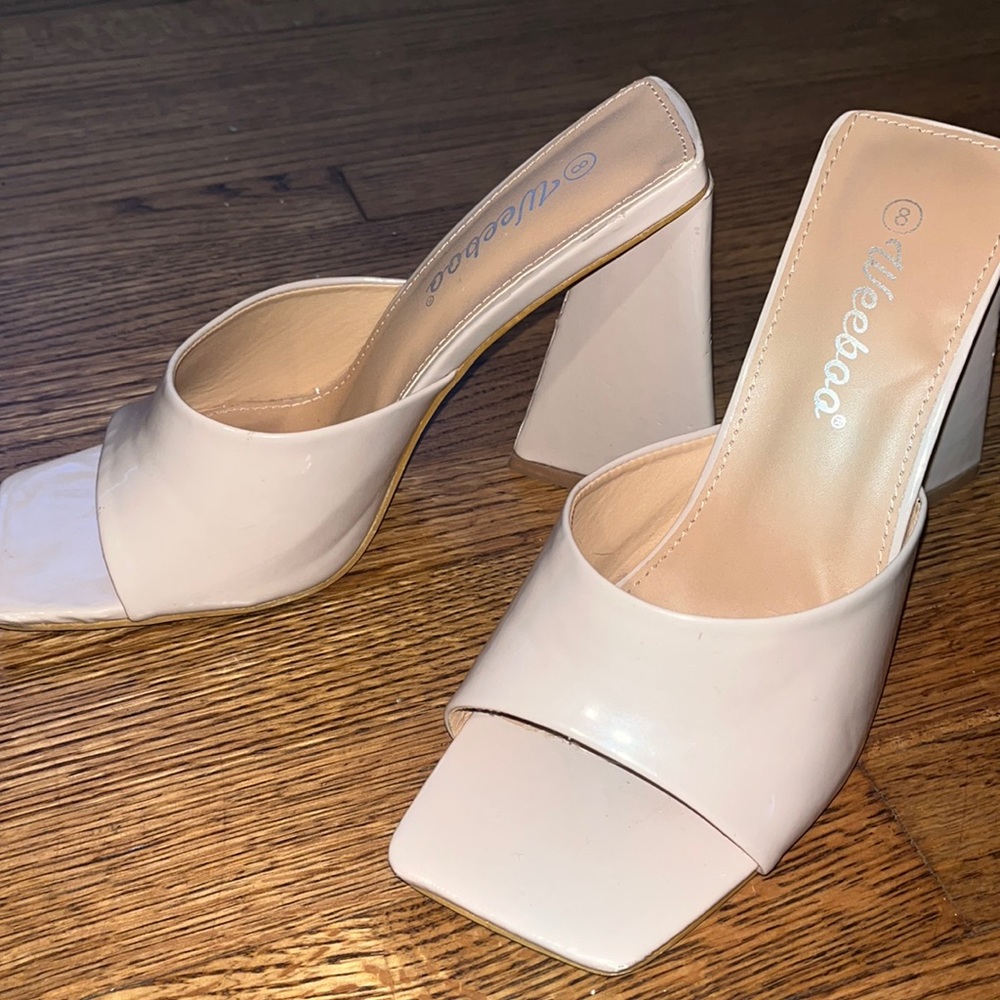 Designer tan high heels with platform chunky but funky heels!